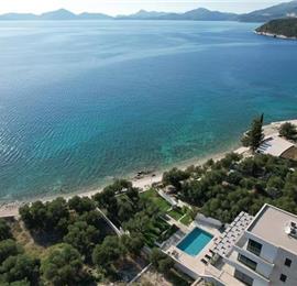 6 Bedroom Seafront Villa with Pool near Slano, Sleeps 12-14
